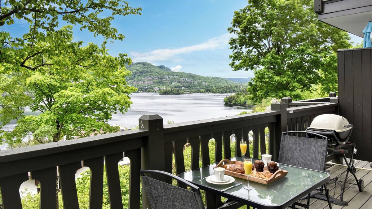Mont-Tremblant Condo | Stunning Condo - View on Lake Tremblant & Mountain