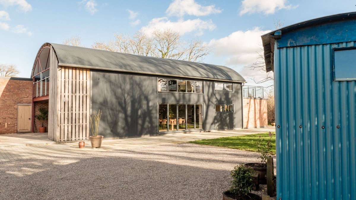 Moreton-in-Marsh Cottage | Stunning, contemporary, dog friendly holiday home - The Cosh