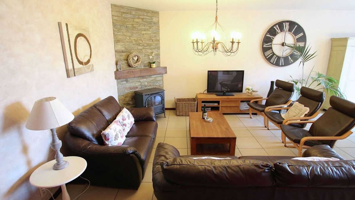 Jehonville Cottage | Stunning Cottage in Jehonville with Sauna