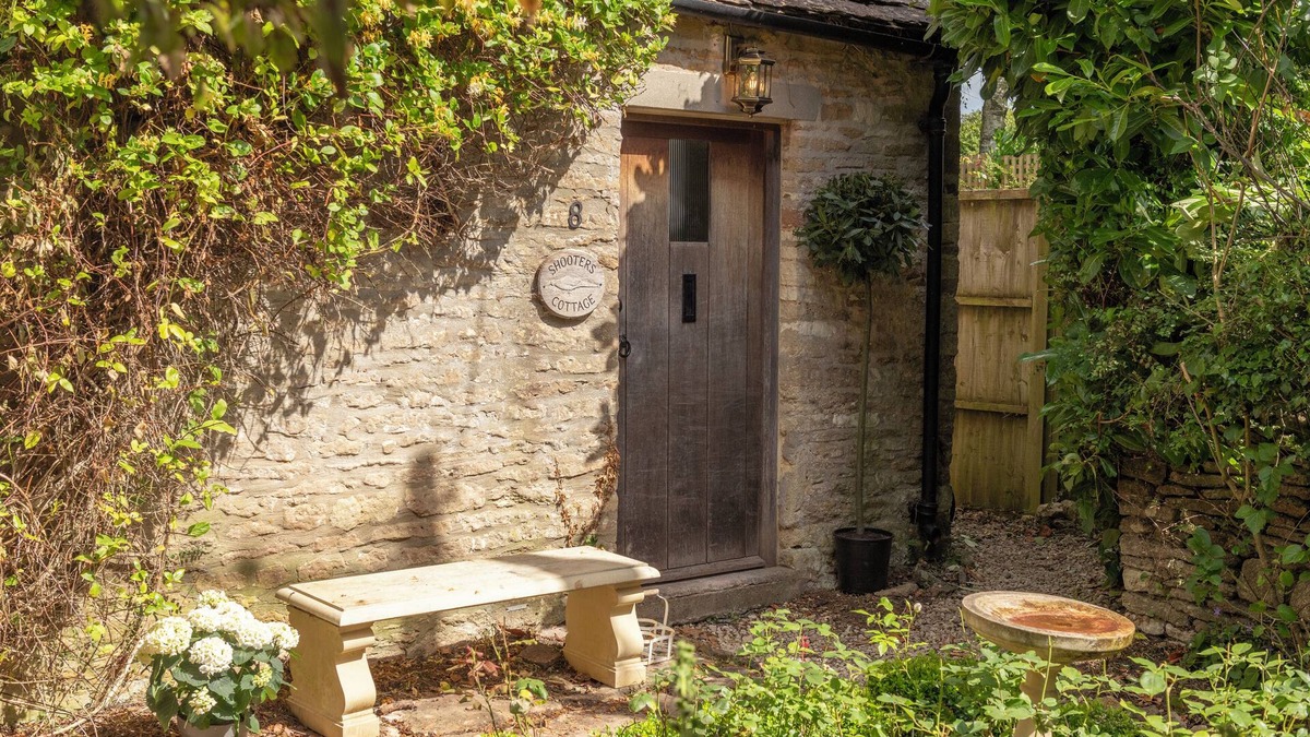 Biddestone Cottage | Stunning cottage in the beautiful Cotswold village of Biddestone