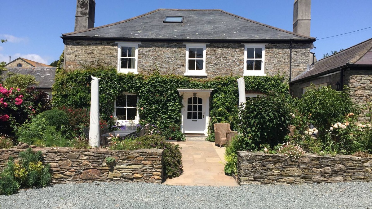 Kingsbridge Cottage | Stunning Country House, heated pool, hot tub, close to beach near Salcombe