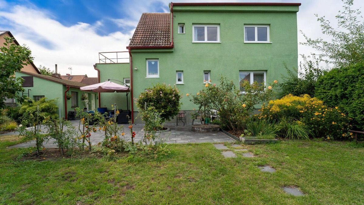 Kolin 2 House | Stunning private villa for 5 guests with WIFI, TV, terrace and pets allowed