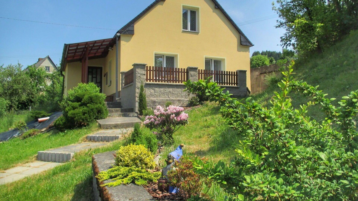 Police nad Metuji House | Stunning private villa for 12 people with private pool, WIFI, terrace, pets allowed and parking