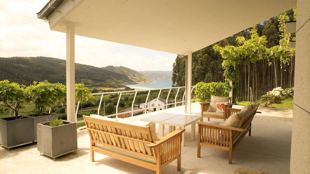 Xove Ski Chalet | Stunning design house on the beach