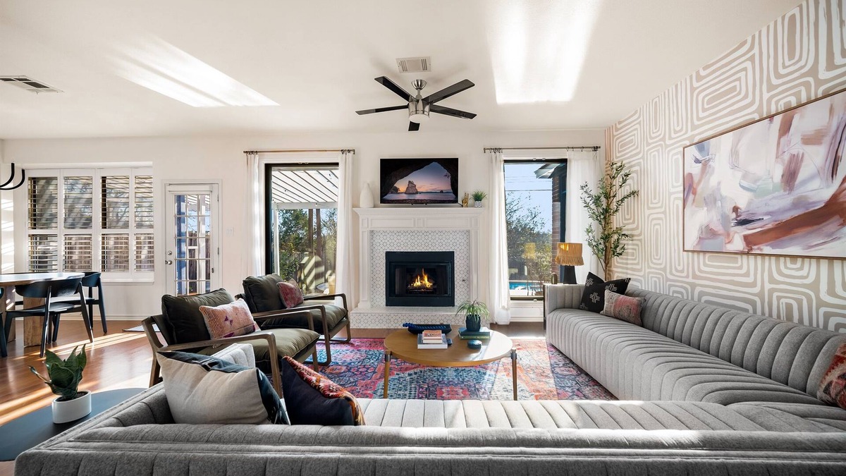 Beckett Meadows House | ~Stunning Designer Home~ Jacuzzi & Fire Pit