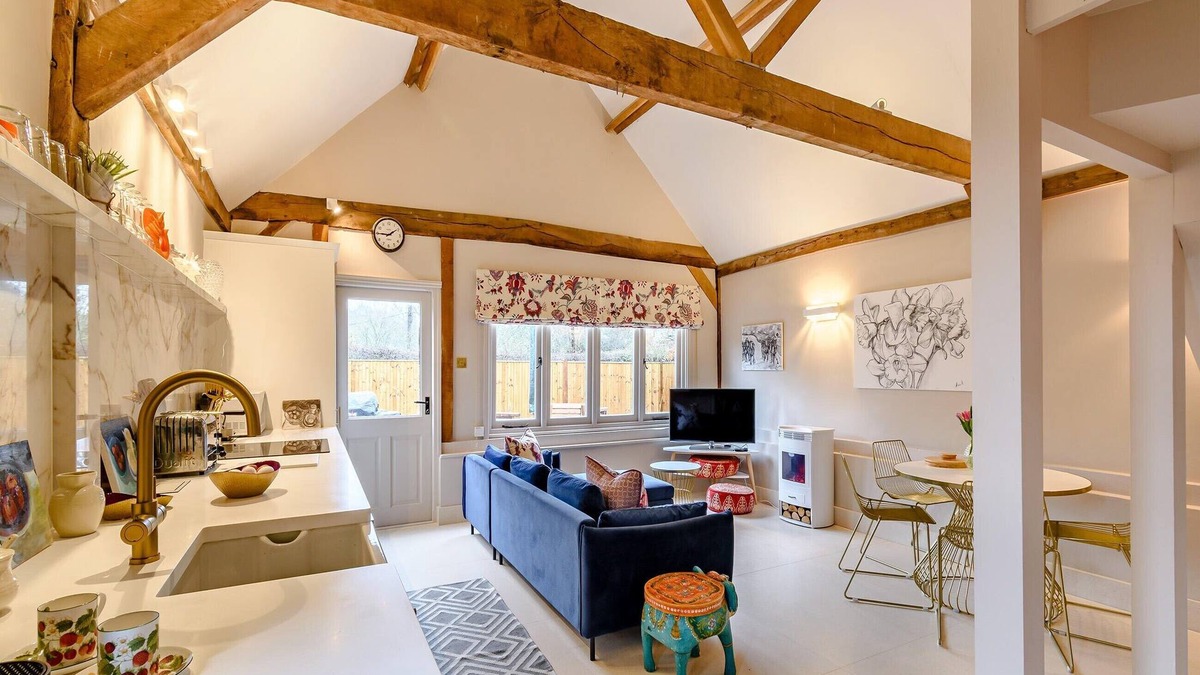Piltdown Cottage | Stunning detached barn set in a peaceful location.