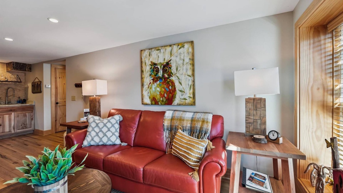 Blowing Rock Cottage | STUNNING Downtown-Fenced Yard-Private Hot Tub-Fire Pit