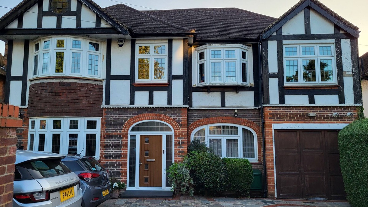 Cassiobury House | Stunning five bedroom detached house