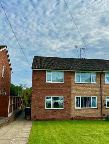 Redditch Apartment | Stunning flat in Webheath, Redditch