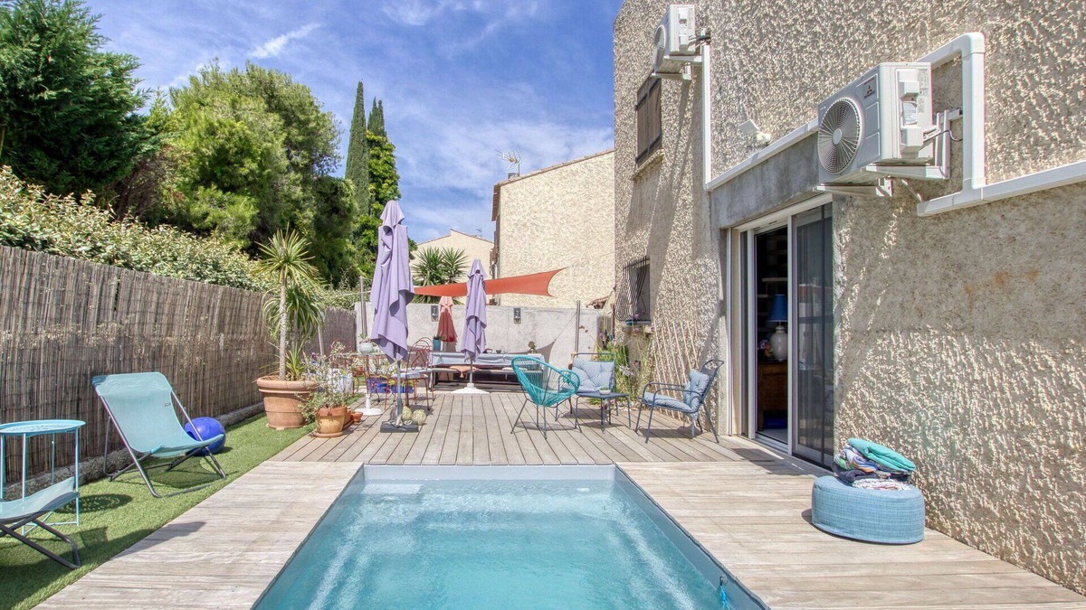 Six-Fours-les-Plages House | Stunning private villa for 5 people with private pool, WIFI, A/C, TV, terrace and pets allowed