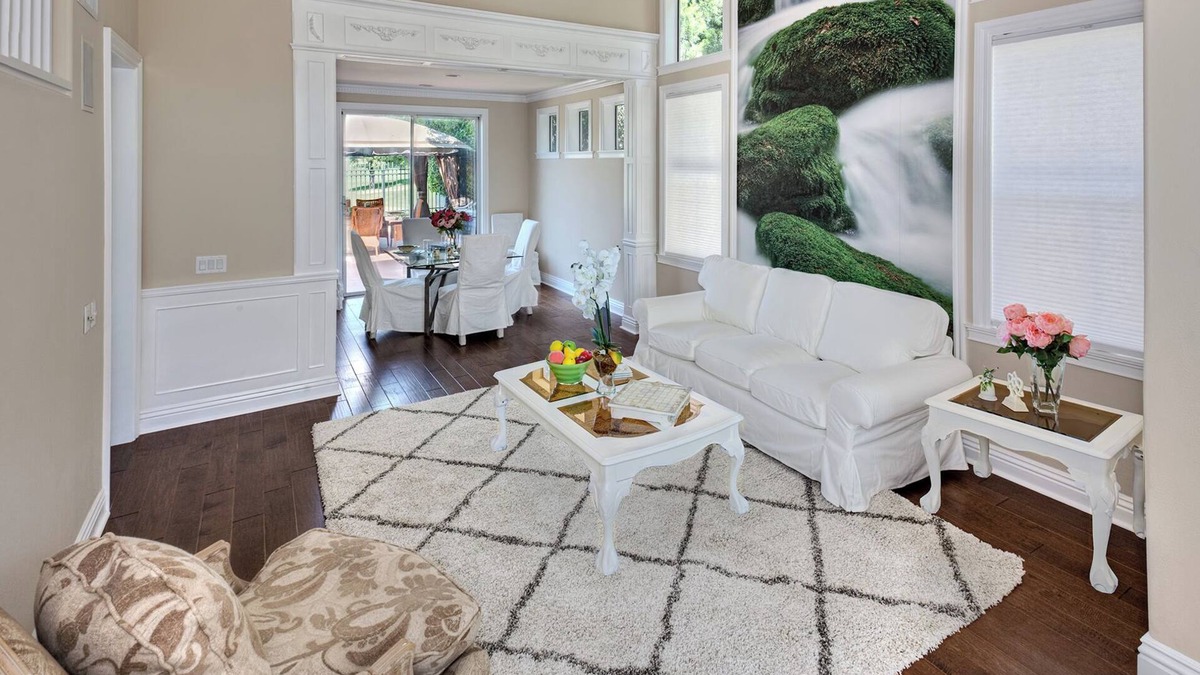 Tustin House | Stunning golf course view vacation home