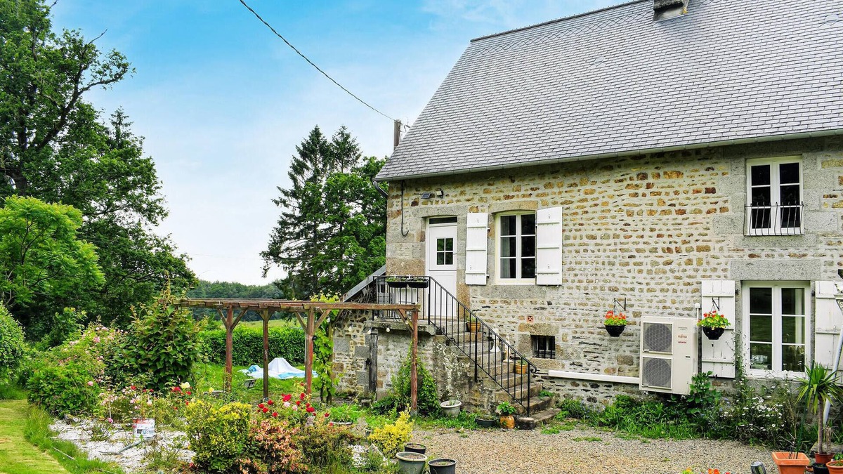 Saint-Sever-Calvados House | Stunning home in Saint-Sever-Calvados