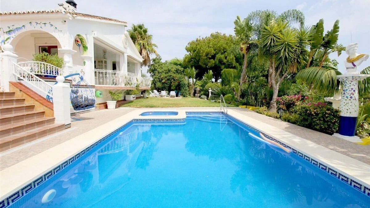Estepona Villa | Stunning hillside family villa with all features, Under 10 mins drive to beach and town centre