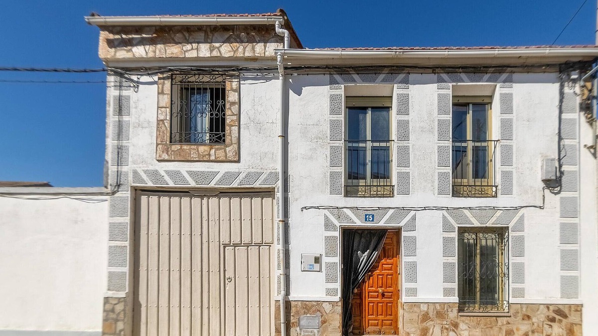 Villarrin de Campos House | Stunning home in Villarrín de Campos