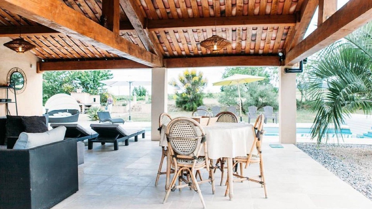 Brue-Auriac House | Stunning Holiday Home in Brue-Auriac with Swimming Pool