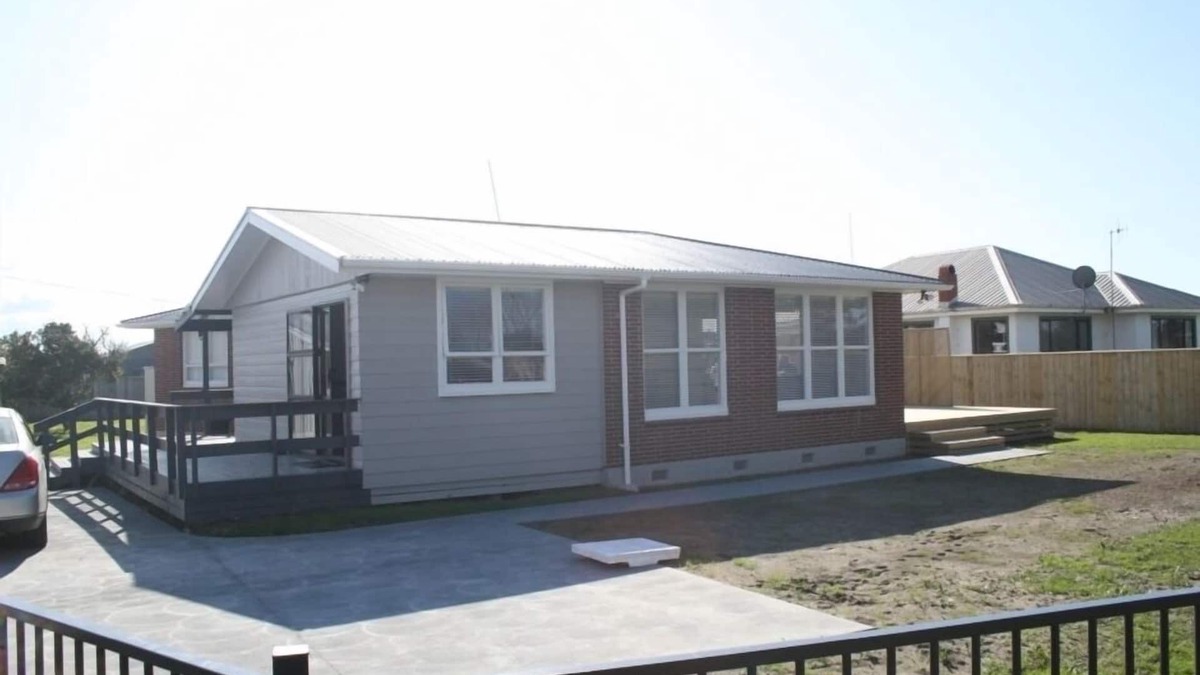 Whakatane House | Stunning holiday home close to beach