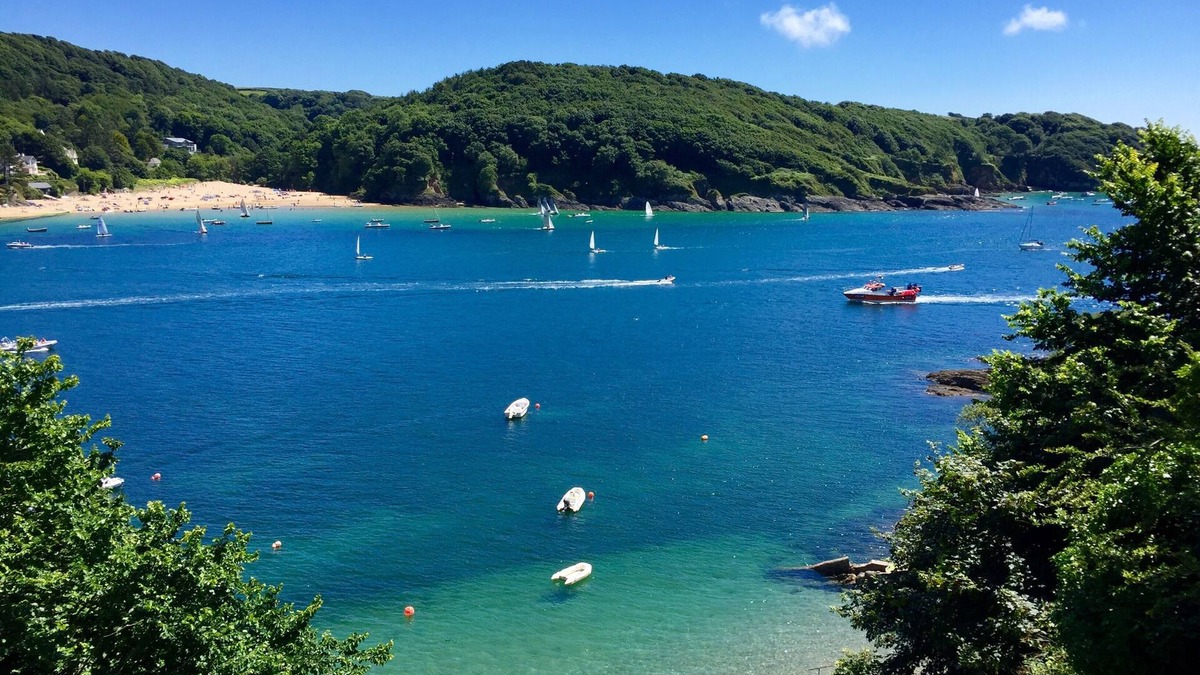 Salcombe House | Stunning Holiday Home with Pool,Terraces & Sea View in Salcombe