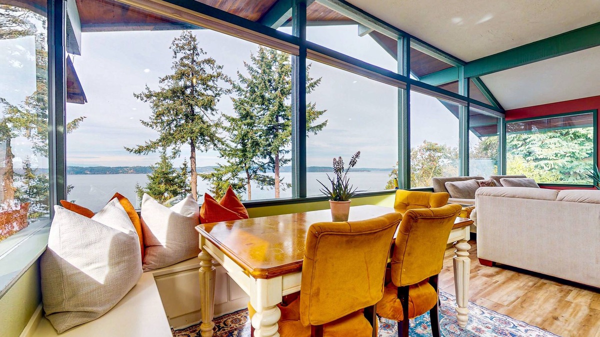 Federal Way House | Stunning Home, Breathtaking Views, w/Hot Tub, WIFI, & Two Kids Play Areas!