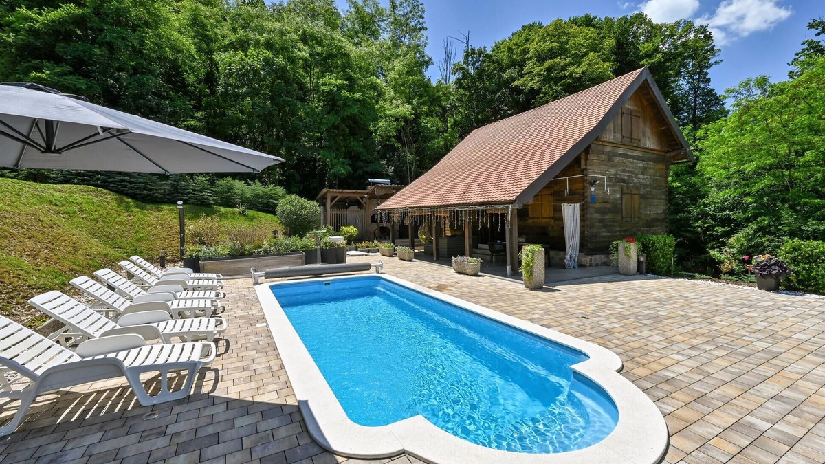 Veliko Trgovisce House | Stunning home in Veliko Trgovisce