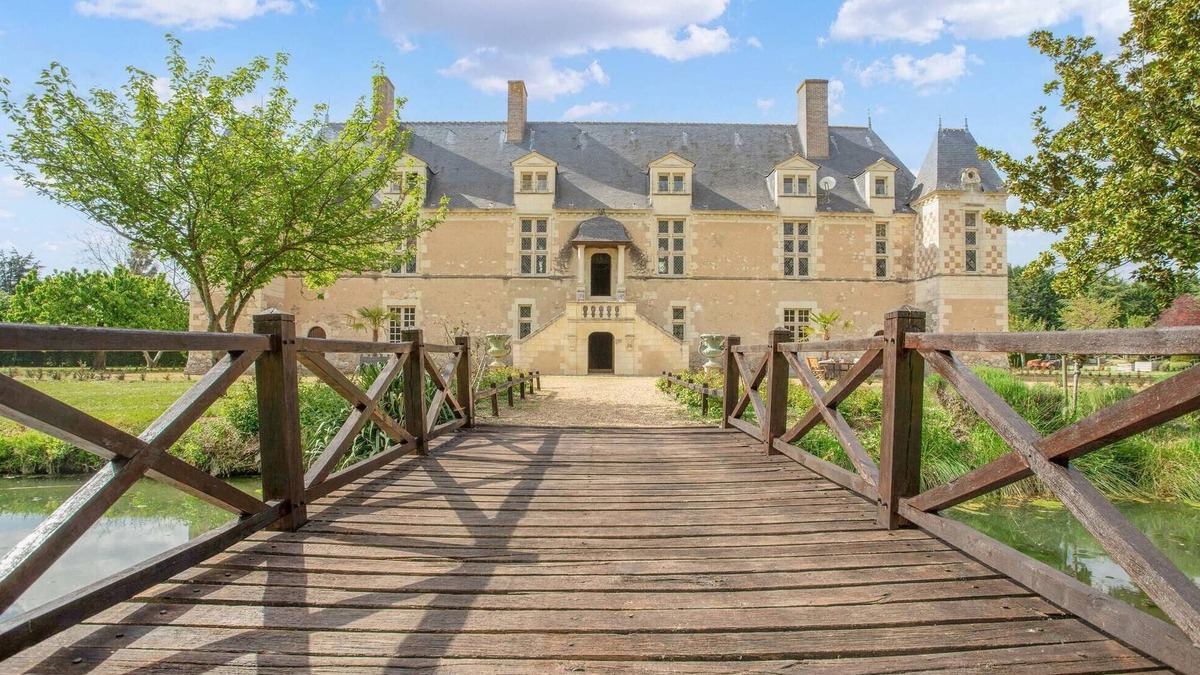 Les Bois d'Anjou House | Stunning home in Fontaine Guérin