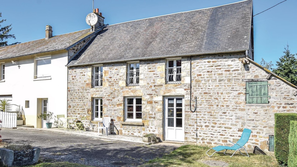 Lonlay-l'Abbaye House | Stunning home in Lonlay l'Abbaye