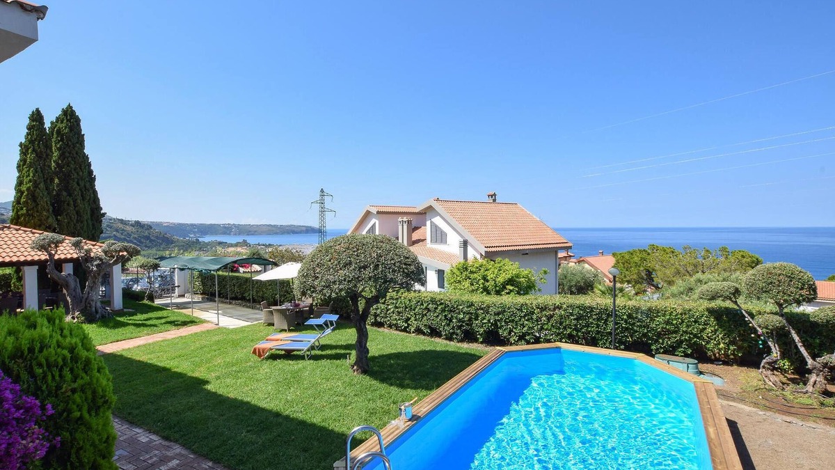 Praia a Mare House | Stunning home in Praia a Mare CS