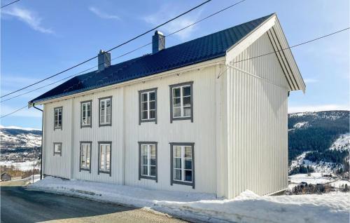 Holtalen House | Stunning Home In Ålen With Kitchen