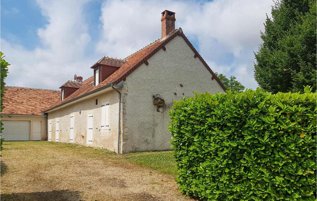 Ardentes House | Stunning Home In Ardentes With Kitchen