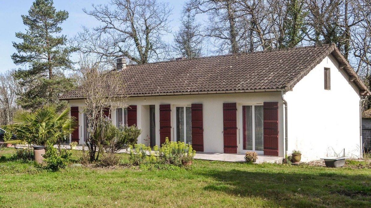 Biras House | Stunning home in Biras with kitchenette