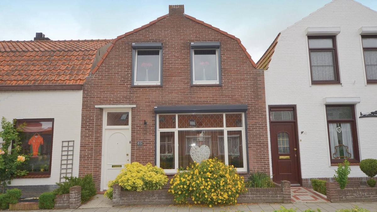 Breskens House | Stunning home in Breskens with WiFi