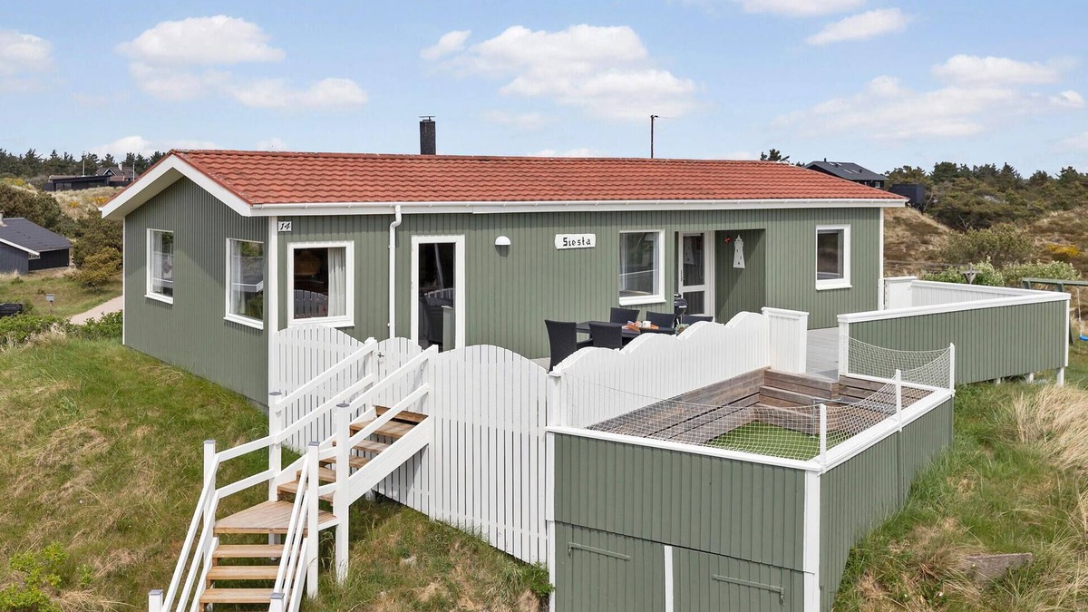 Vejers Strand House | Stunning home in Vejers Strand