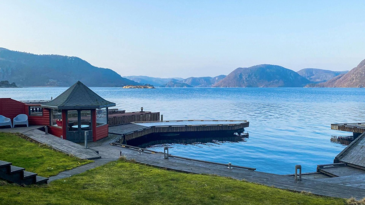 Farsund House | Stunning home in Farsund with sauna