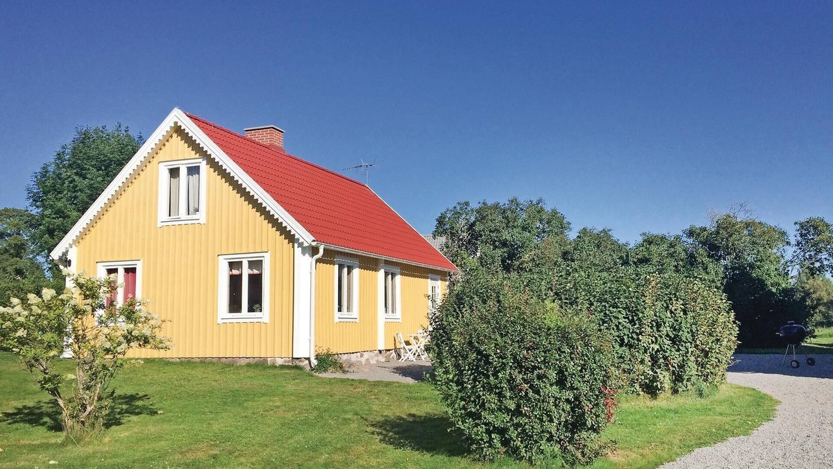 Holmsjo House | Stunning home in Holmsjö with kitchen