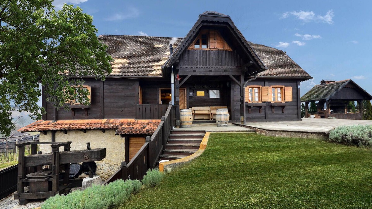 Breznik Plesivicki House | Stunning home in Jastrebarsko