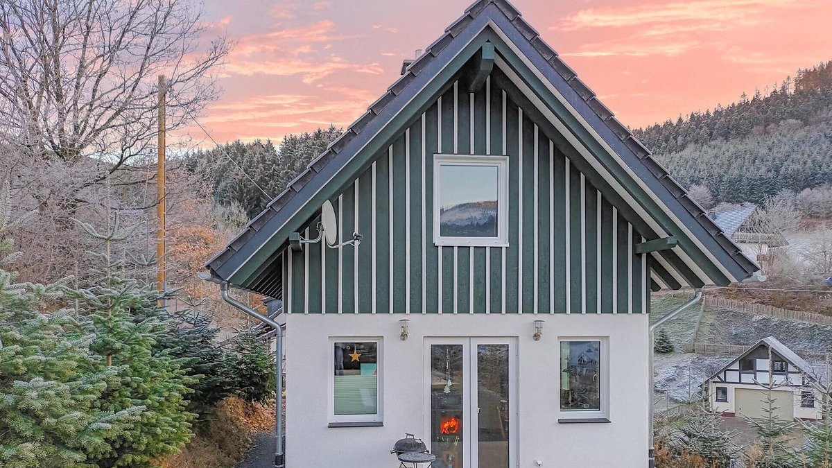 Kickenbach House | Stunning home in Lennestadt with WiFi