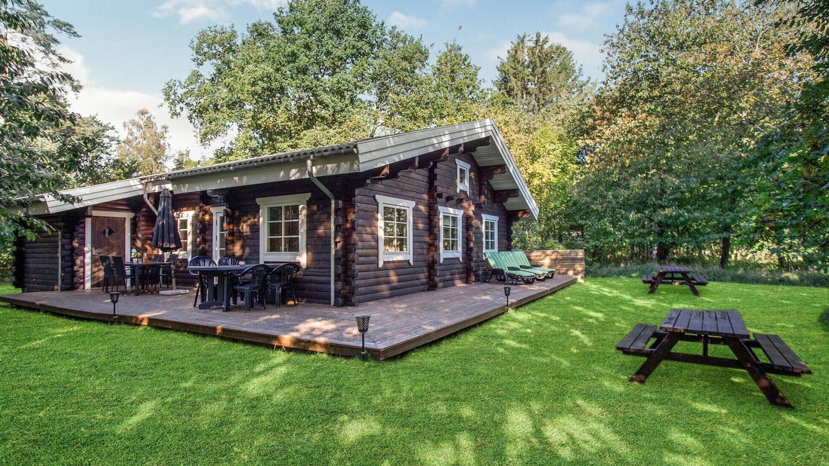 Ronne House | Stunning home in Rønne with WiFi