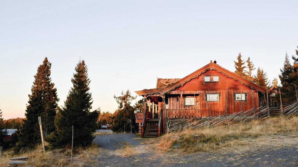 Sjusjoen House | Stunning home in Sjusjøen with kitchen