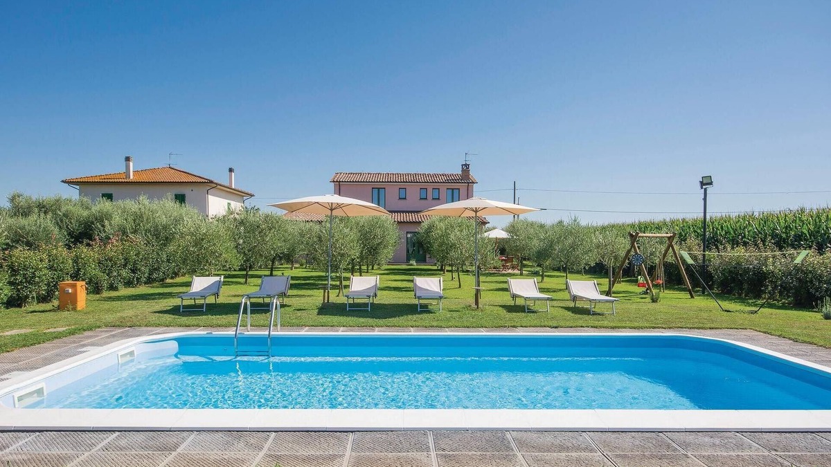 Ponte Buggianese House | Stunning home in Ponte Buggianese