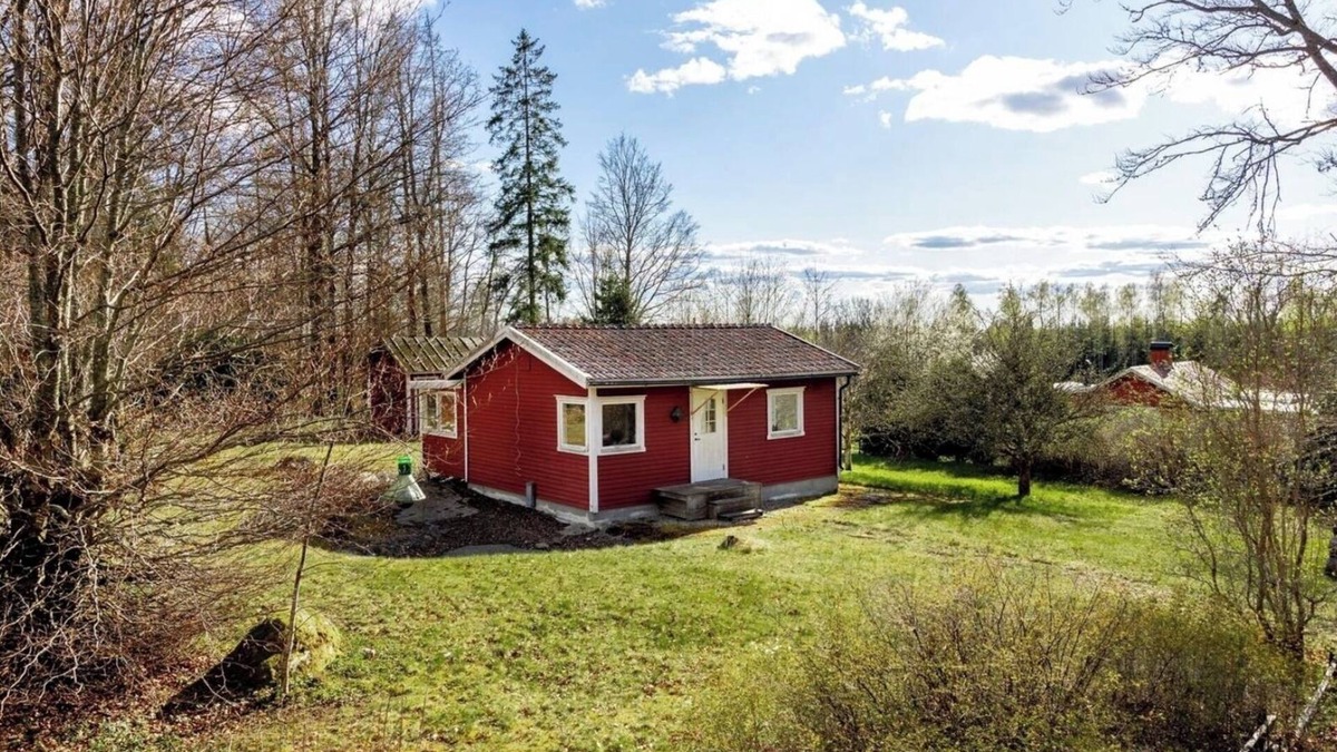 Torne House | Stunning home near lake Åsnen - includes boat