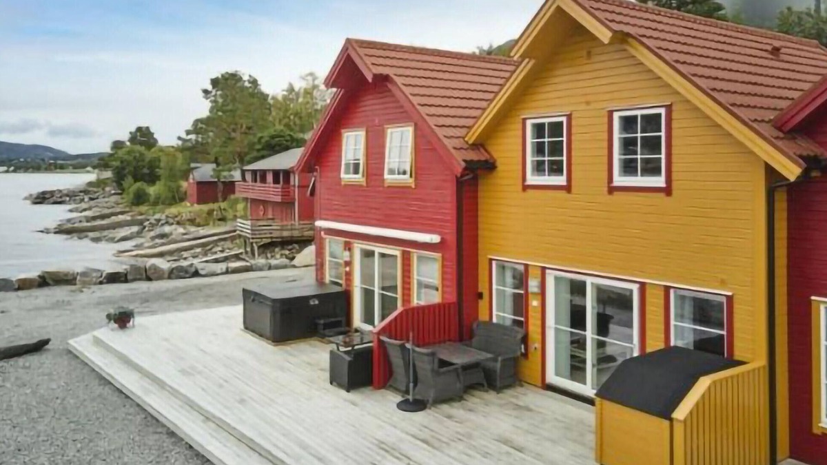 Eidsvag House | Stunning home in Eidsvåg i Romsdal