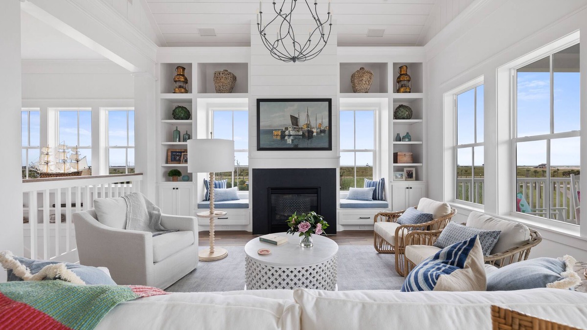 Galveston House | Stunning Home Steps from Beach! 5 Bd + 4.5 Baths w/Elevator Beachtown Galveston