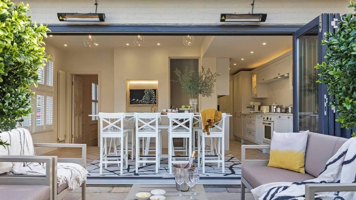 Leigh-on-Sea House | Stunning house in the heart of Leigh-On-Sea, Best location in Leigh On Sea