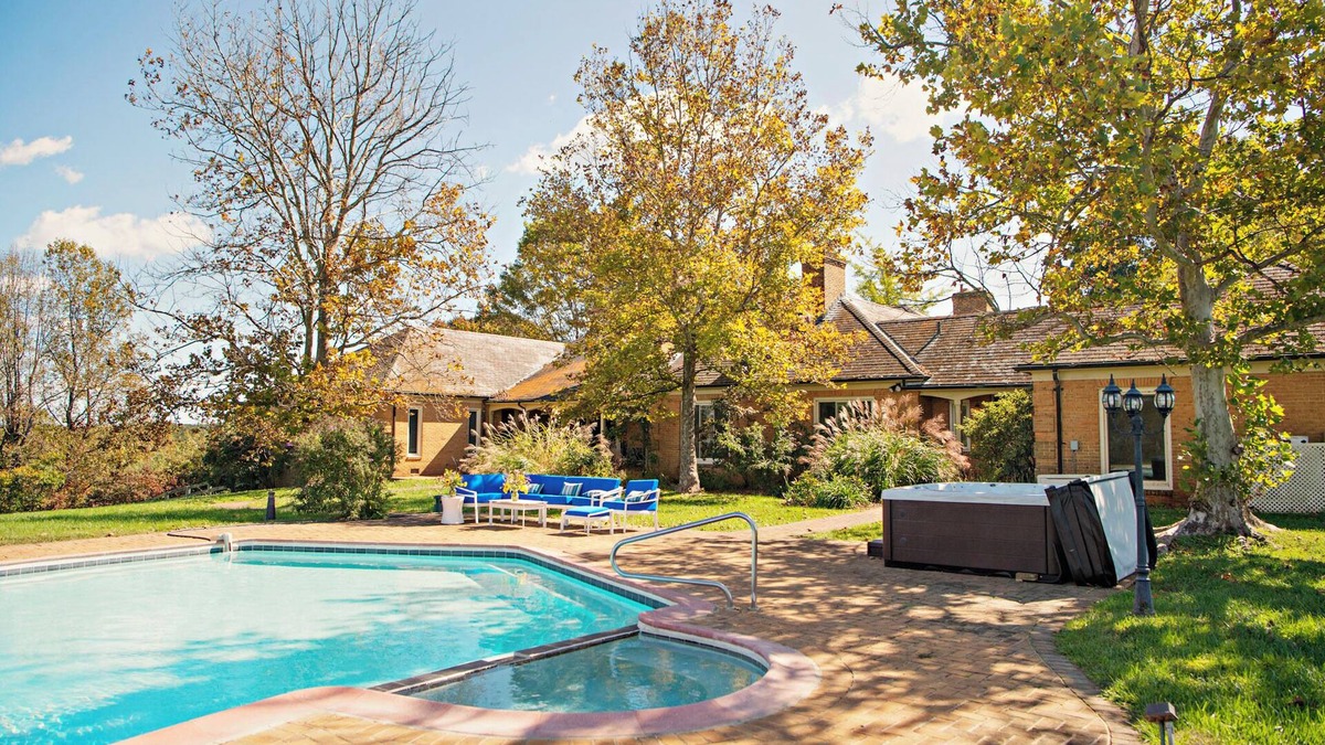 Castleton House | Stunning House with Private Pool and Hot Tub on Rural Estate