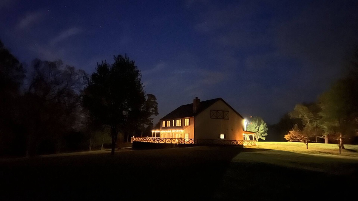 Benton Other | Stunning Kentucky Lake farmhouse. Perfect for entertaining or relaxation. 19244