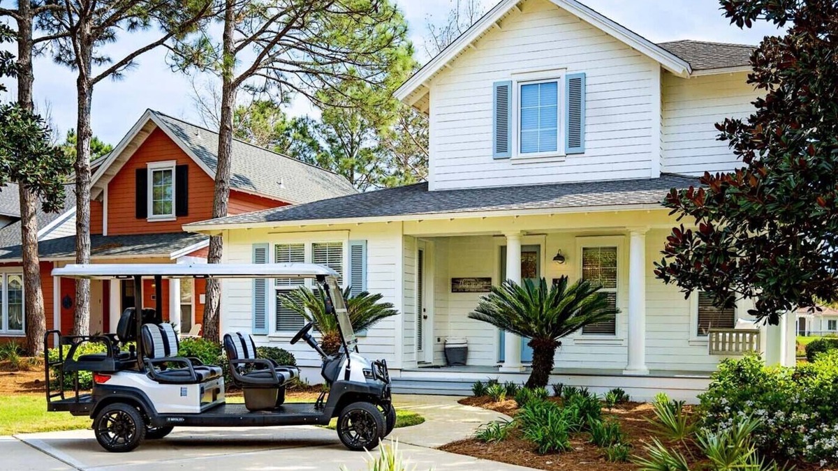 Laurel Grove House | STUNNING LAKE&GOLF COURSE VIEW-6 seat golf cart~FREE ACTIVITIES, Pool&Hot tub