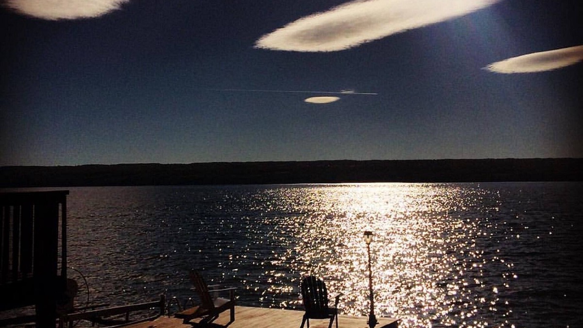 King Ferry House | Stunning Lake House Right On The Water - Huge Deck, Amazing Views And Sunsets