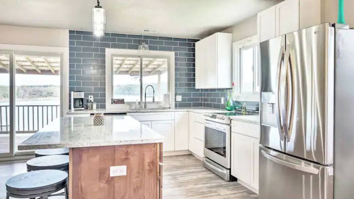 Shell Knob House | Stunning Lake Views! Lakefront 3BR 2BA Sleeps 12