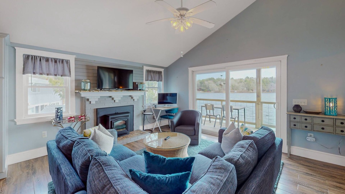 Ponds of Plymouth House | Stunning lakefront home with kayaks, games, & amazing deck views - dog-friendly