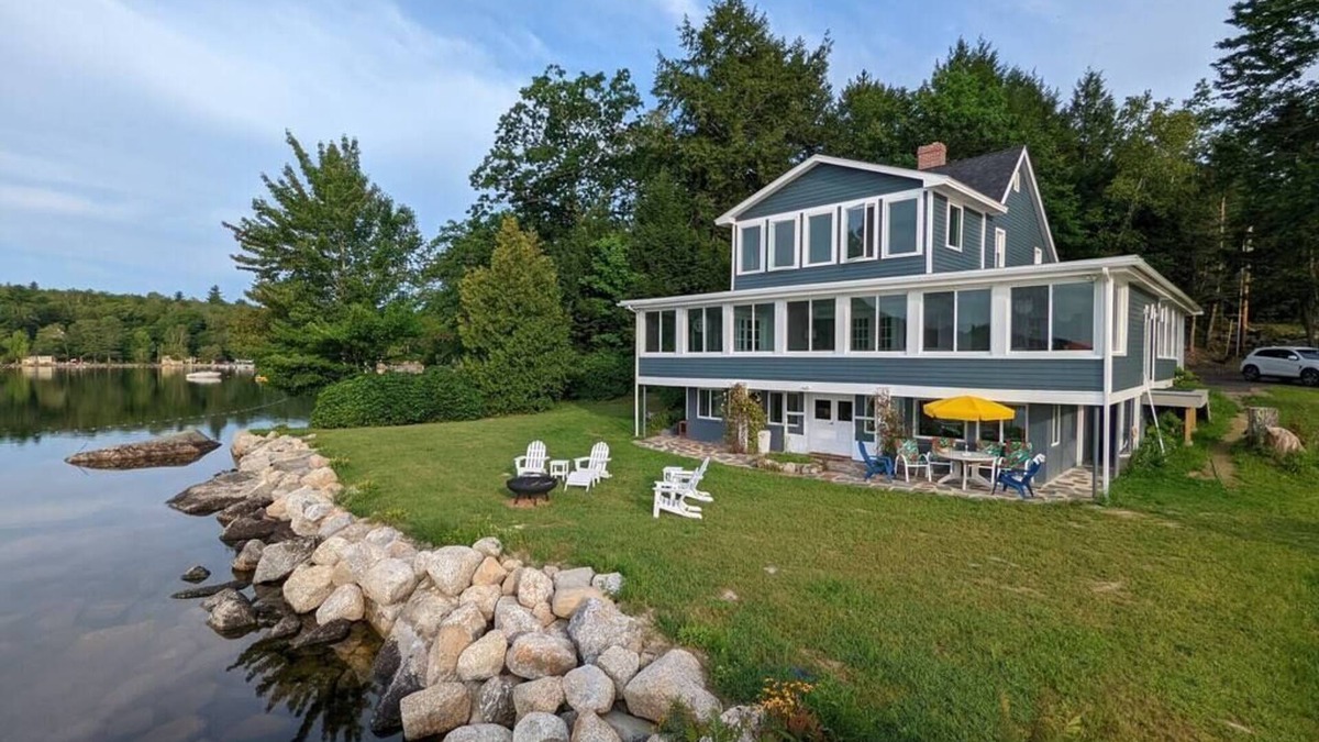 Dedham Cottage | Stunning lakefront home with 270° water views and private beach near Acadia