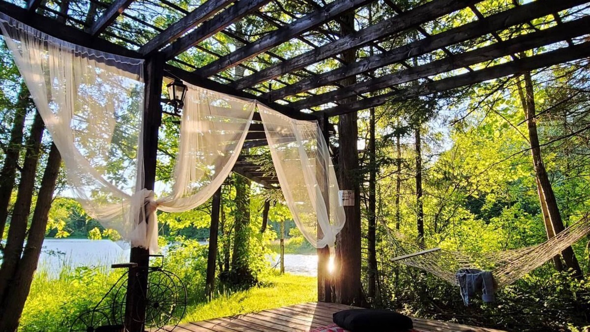 Stirling Cottage | Stunning Lakeside Resort